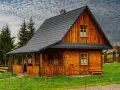 Romantyczny weekend w górach: Odkryj SPA, domki i dzikie Bieszczady
