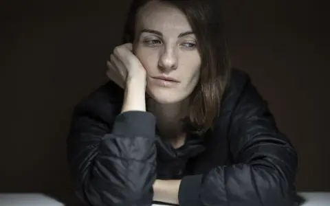 Czy warto być w związku? Kiedy samotność jest lepszym wyborem?
