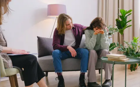 Jak uratować związek? Klucz do naprawy relacji i zaufania