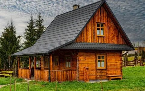 Romantyczny weekend w górach: Odkryj SPA, domki i dzikie Bieszczady