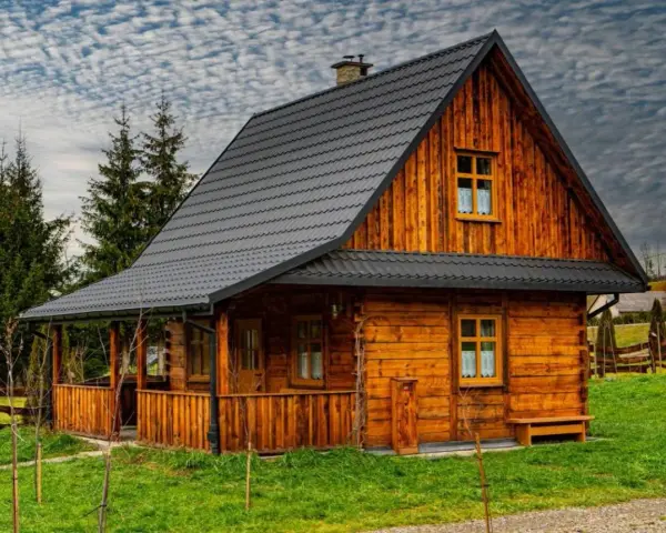 Romantyczny weekend w górach: Odkryj SPA, domki i dzikie Bieszczady