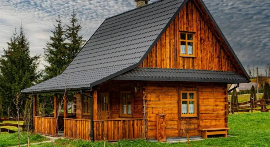 Romantyczny weekend w górach: Odkryj SPA, domki i dzikie Bieszczady