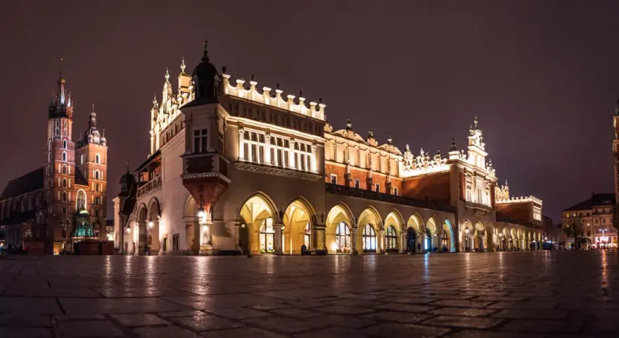 Gdzie na romantyczną kolację w Krakowie? Poznaj TOP miejsca!