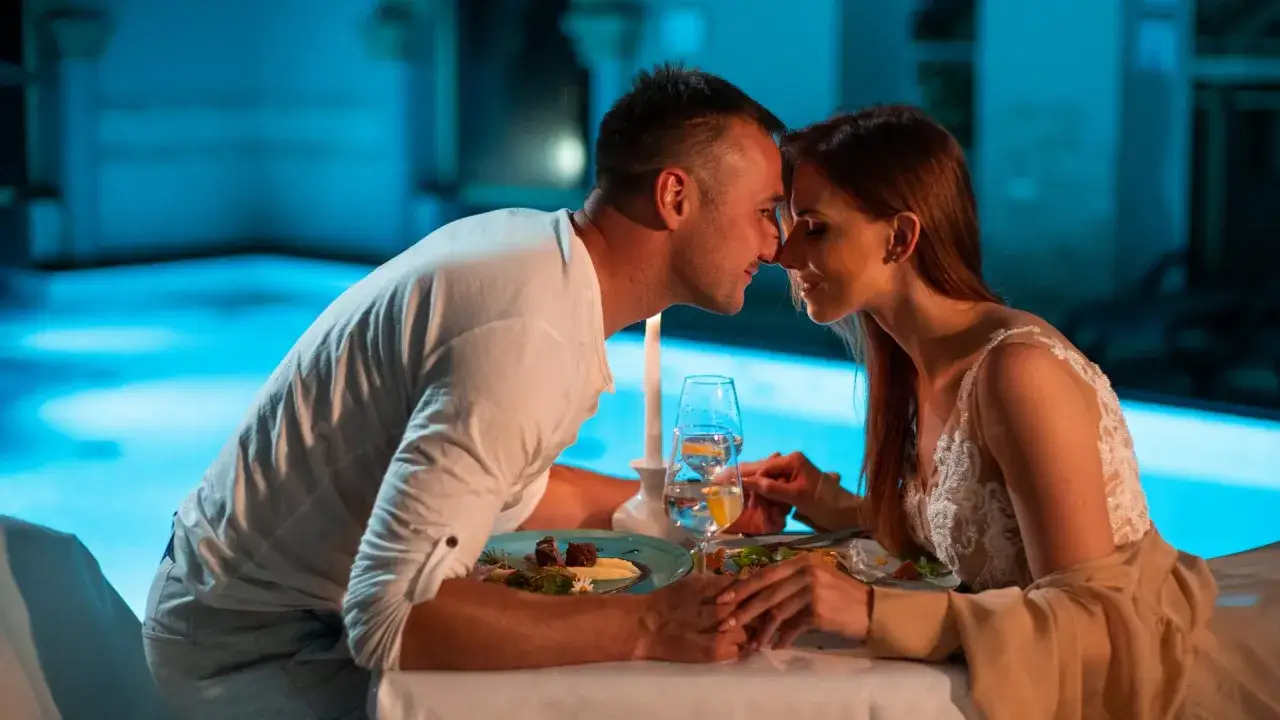 romantyczna sceneria, spokojne miejsce dla dwojga, intymna atmosfera
