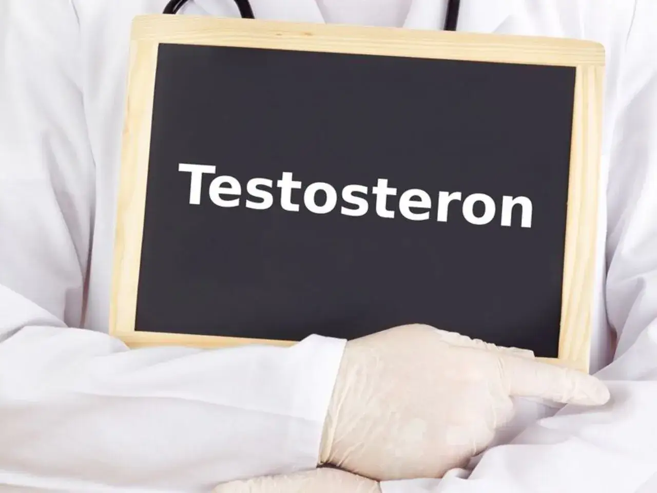 Przyczyny wysokiego testosteronu u kobiet infografika